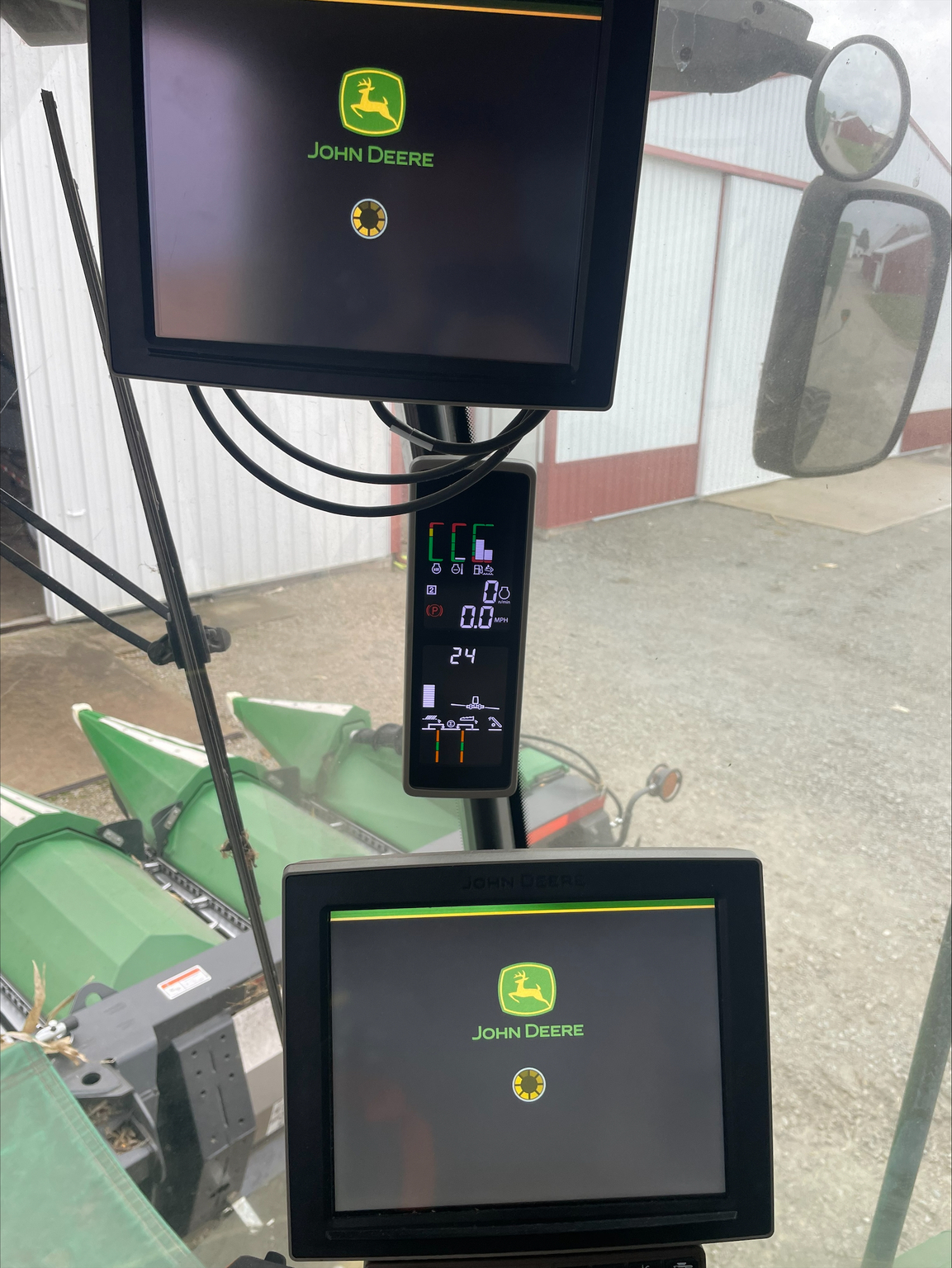 2022 John Deere S760 Image 8