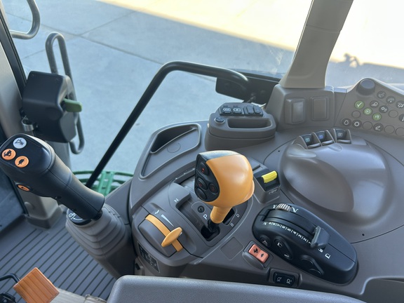 2025 John Deere 6M 155 (13th thumbnail)