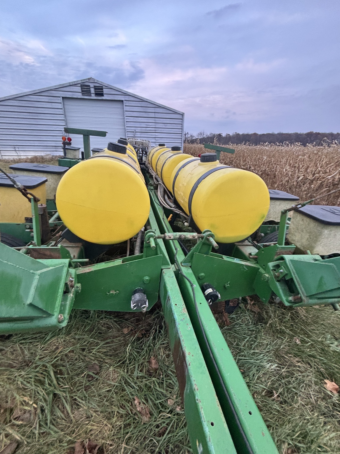 John Deere 7000 Image 1