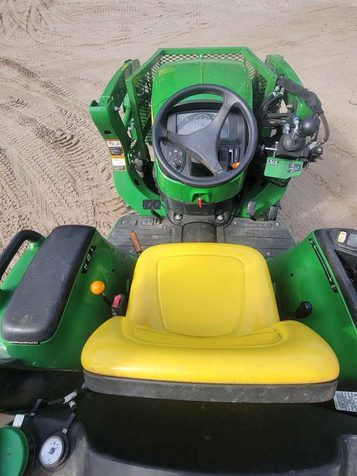 2025 John Deere 3025E Image 5