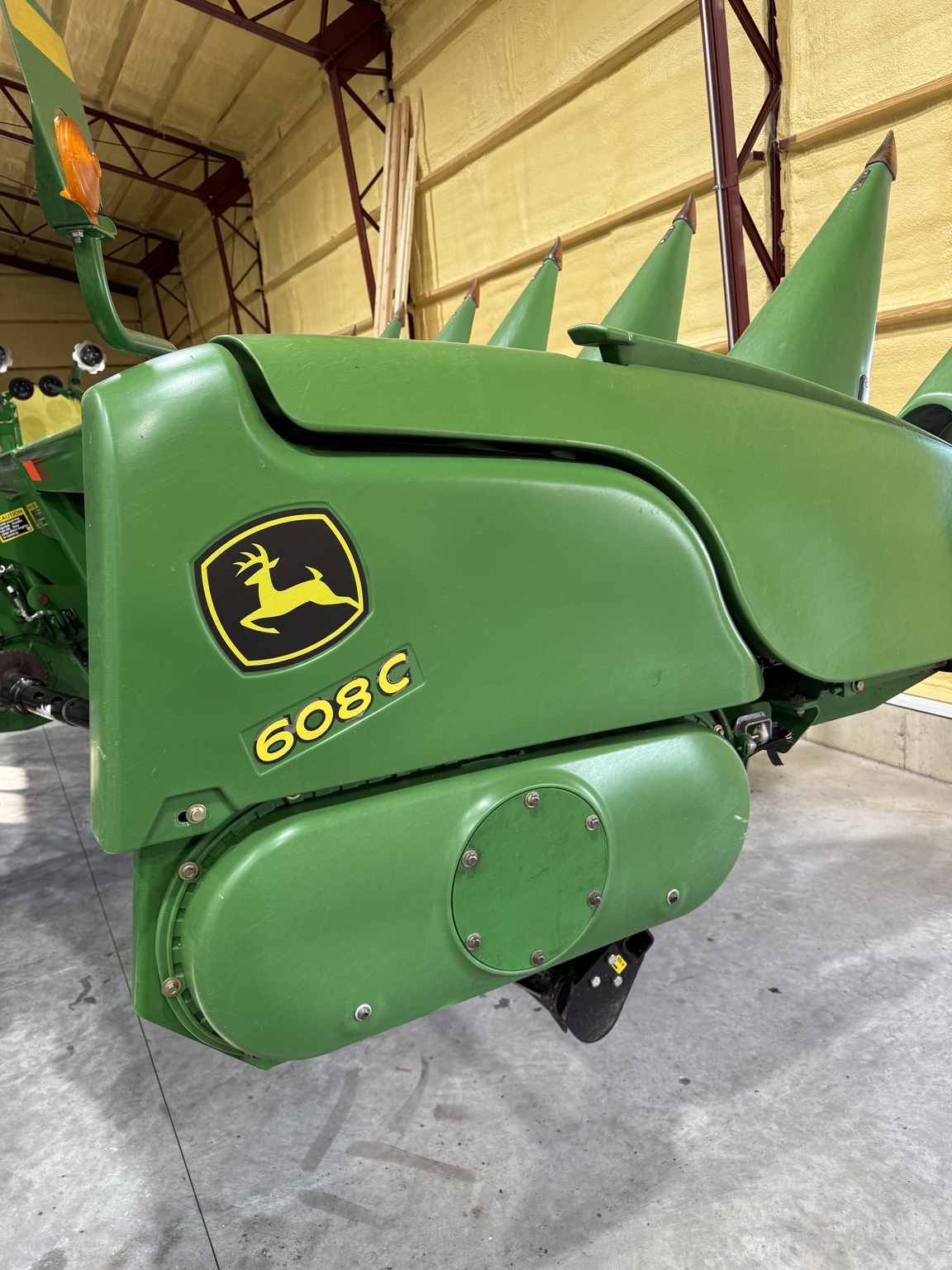 2009 John Deere 608C Image 1