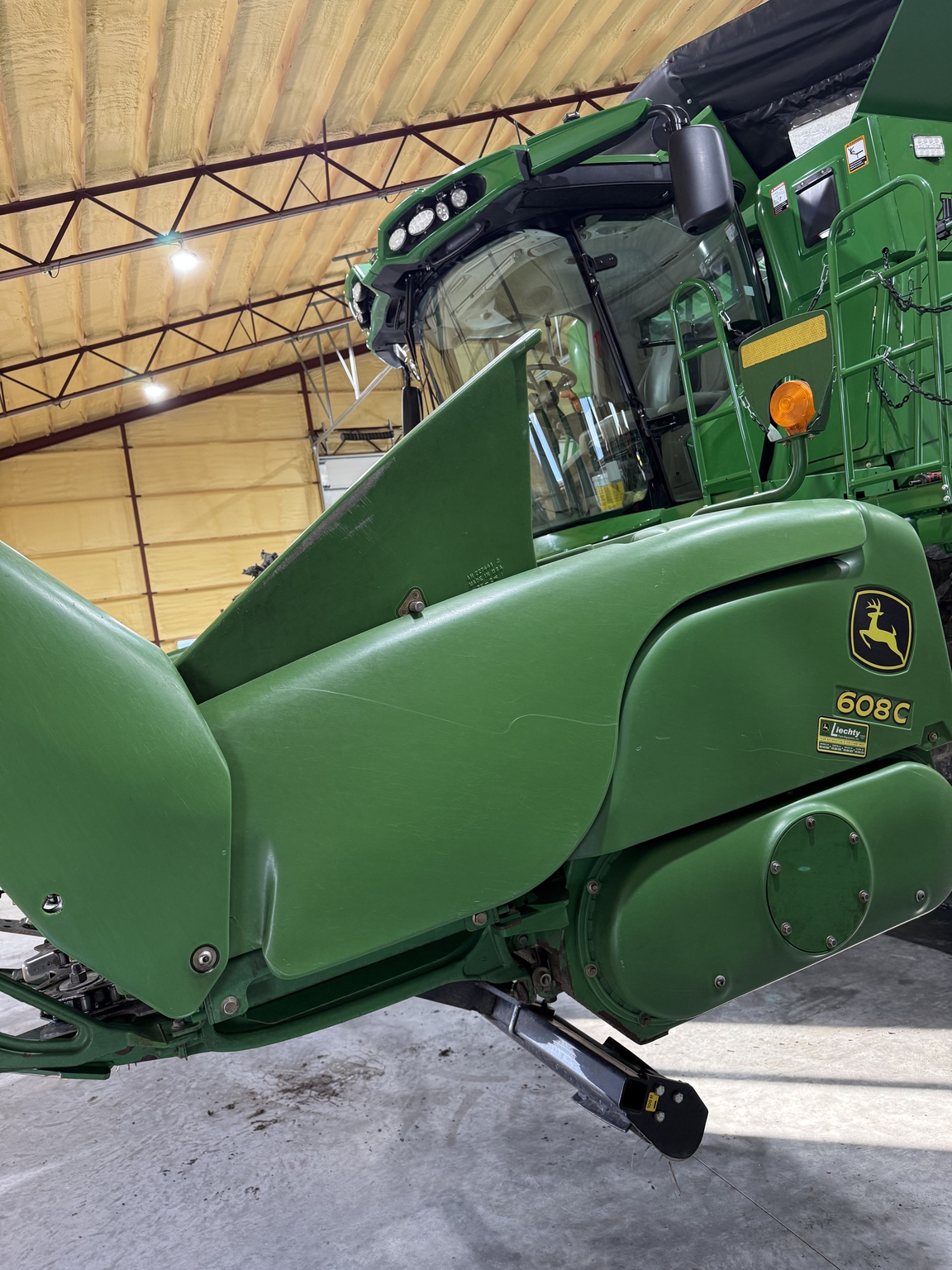 2009 John Deere 608C Image 11