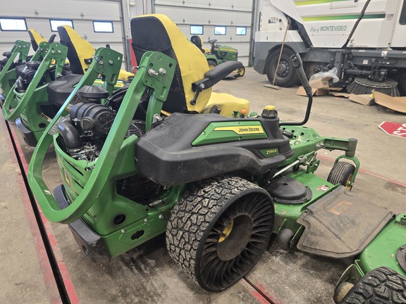 2025 John Deere Z950R - Photo4
