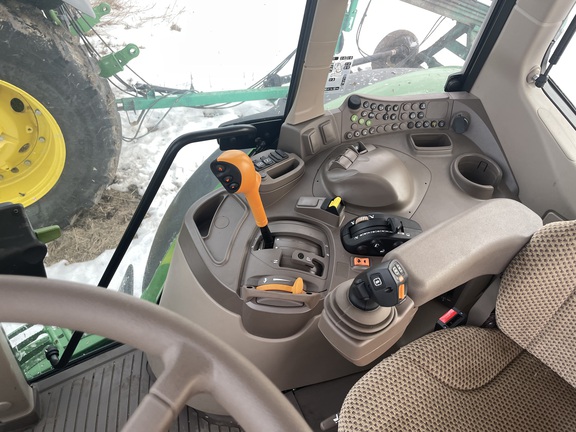 2025 John Deere 6155M - Photo6
