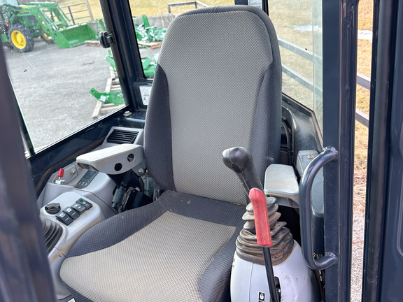 2024 John-Deere 35 P