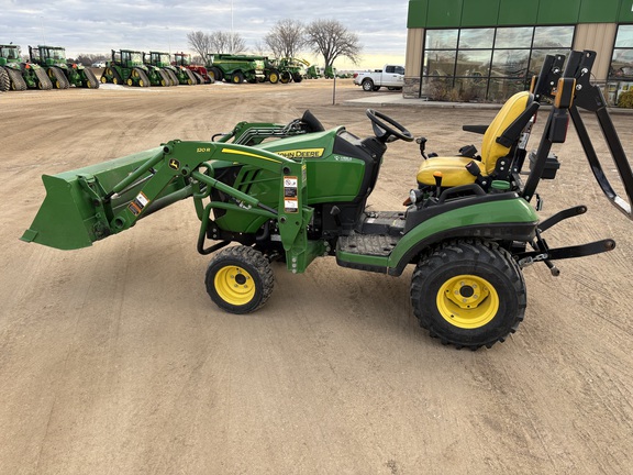 2022 John Deere 1025R - Photo1