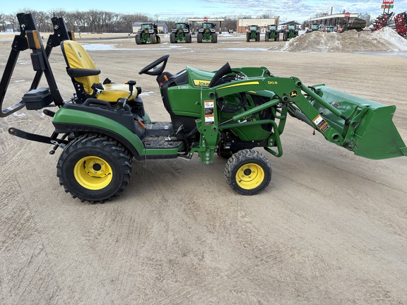 2022 John Deere 1025R - Photo3