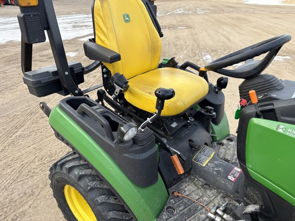 2022 John Deere 1025R - Photo6