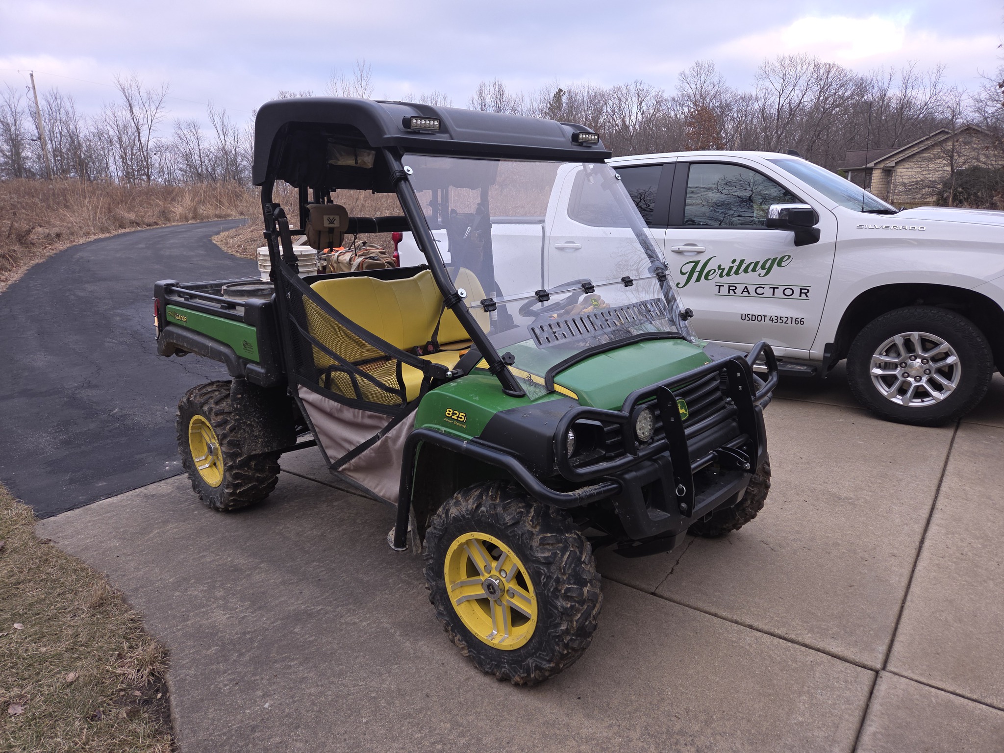  2016 John Deere XUV 825I GREEN at Heritage Tractor in Lacon, IL