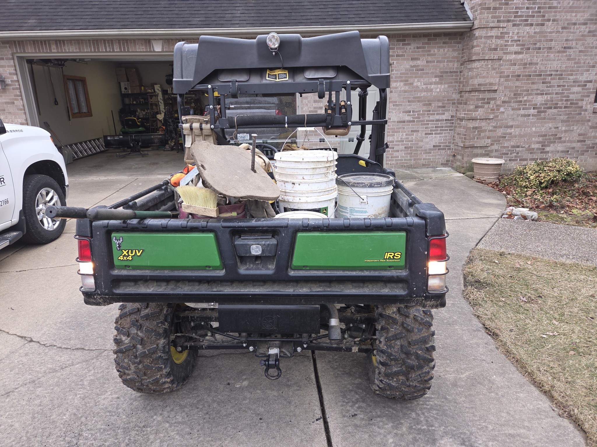  2016 John Deere XUV 825I GREEN at Heritage Tractor in Lacon, IL