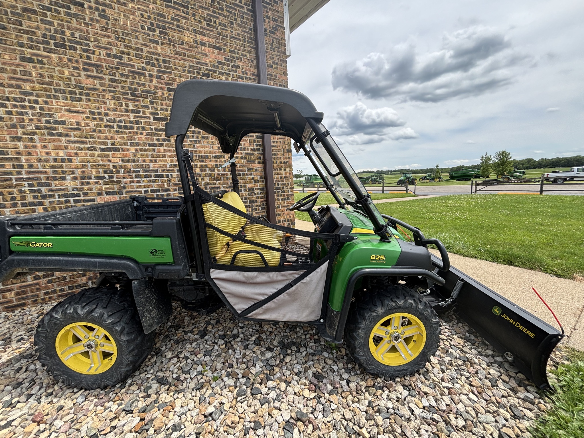 Used John Deere XUV 825I GREEN 667929 for Sale | Heritage Tractor