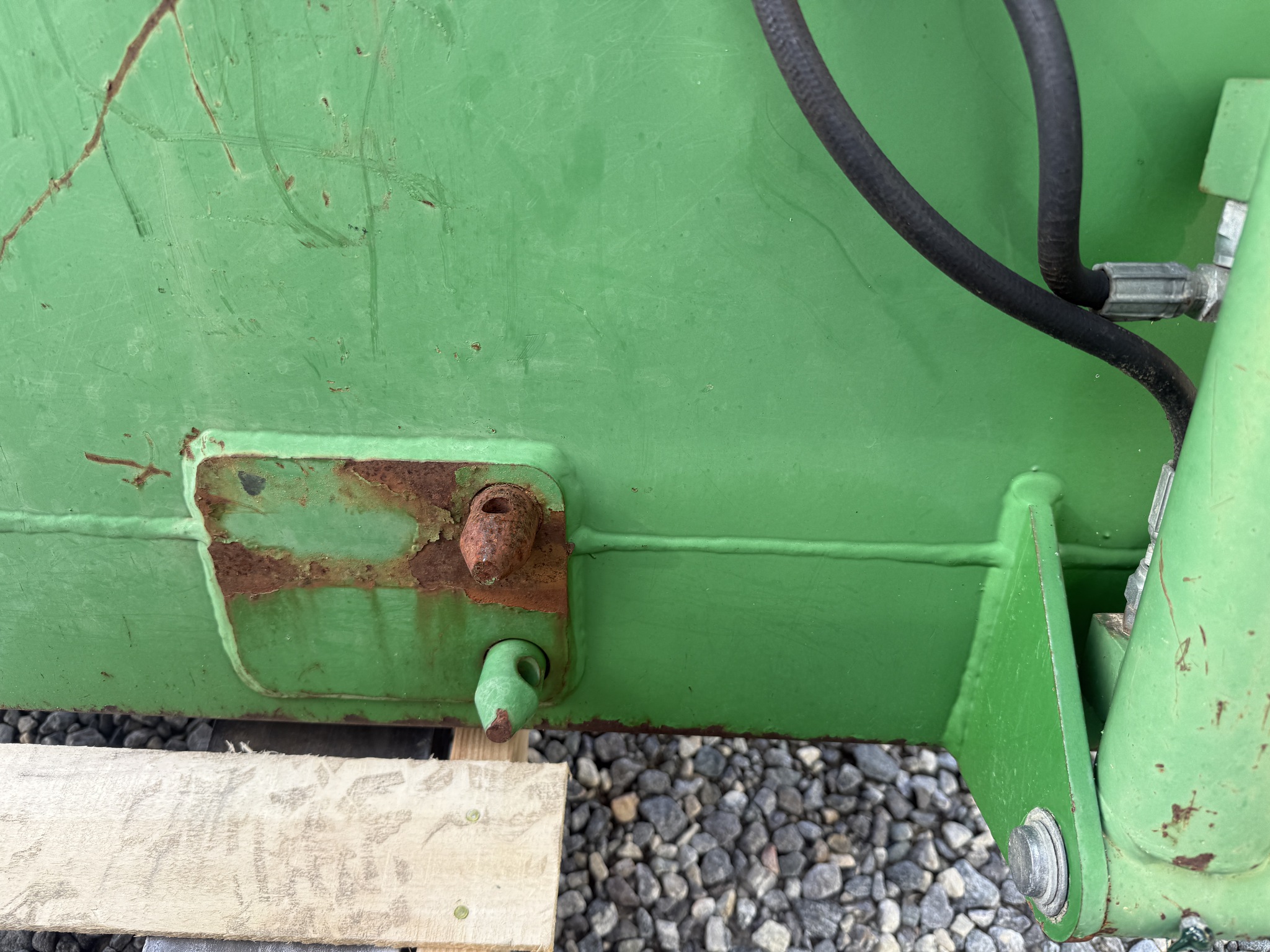 2010 Frontier AY11E Image 6