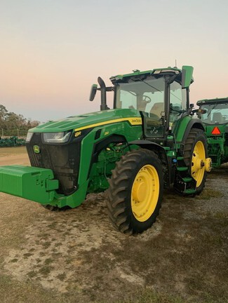 2024 John Deere 8R 250