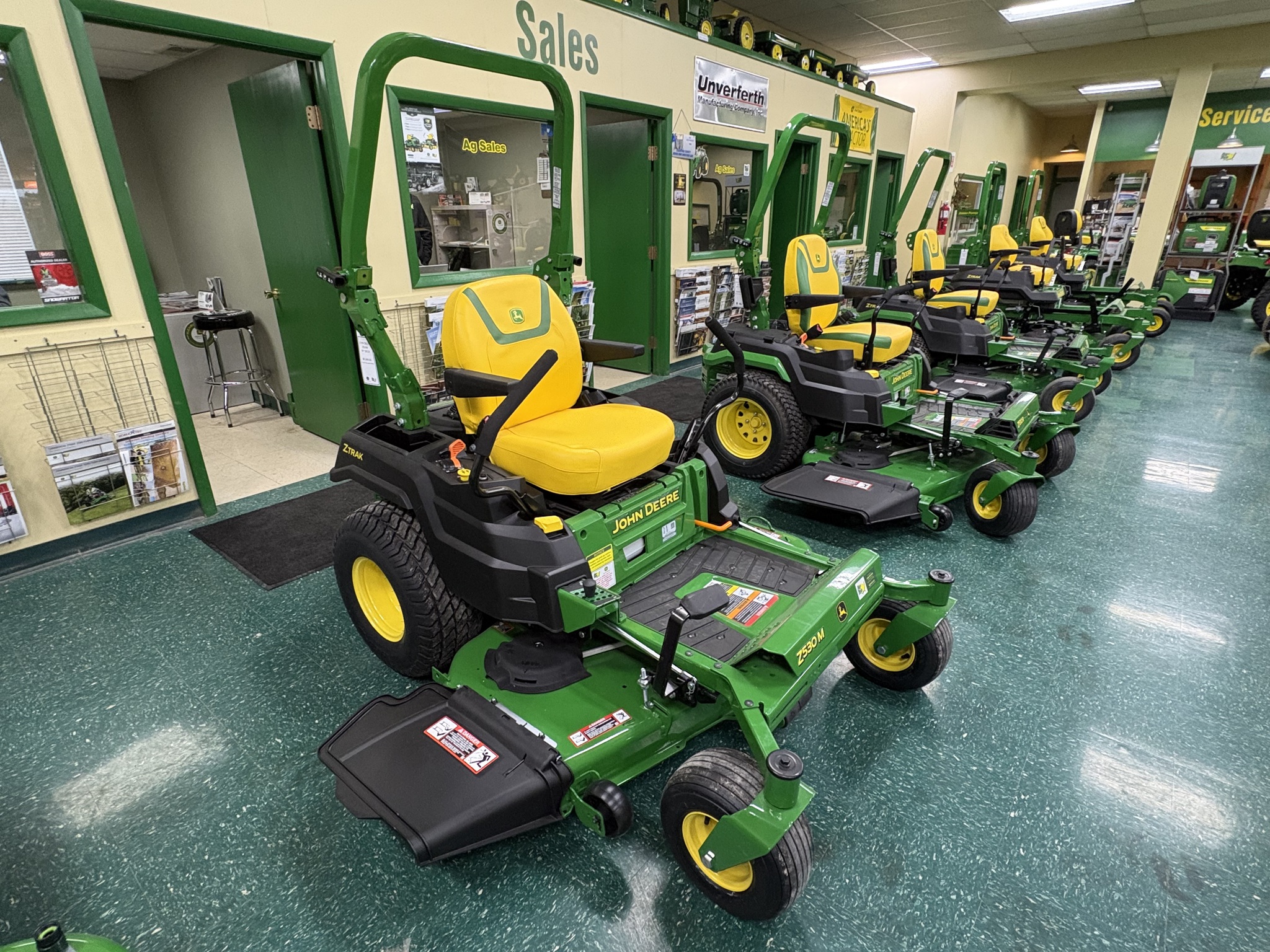 2026 John Deere Z530M Image 2