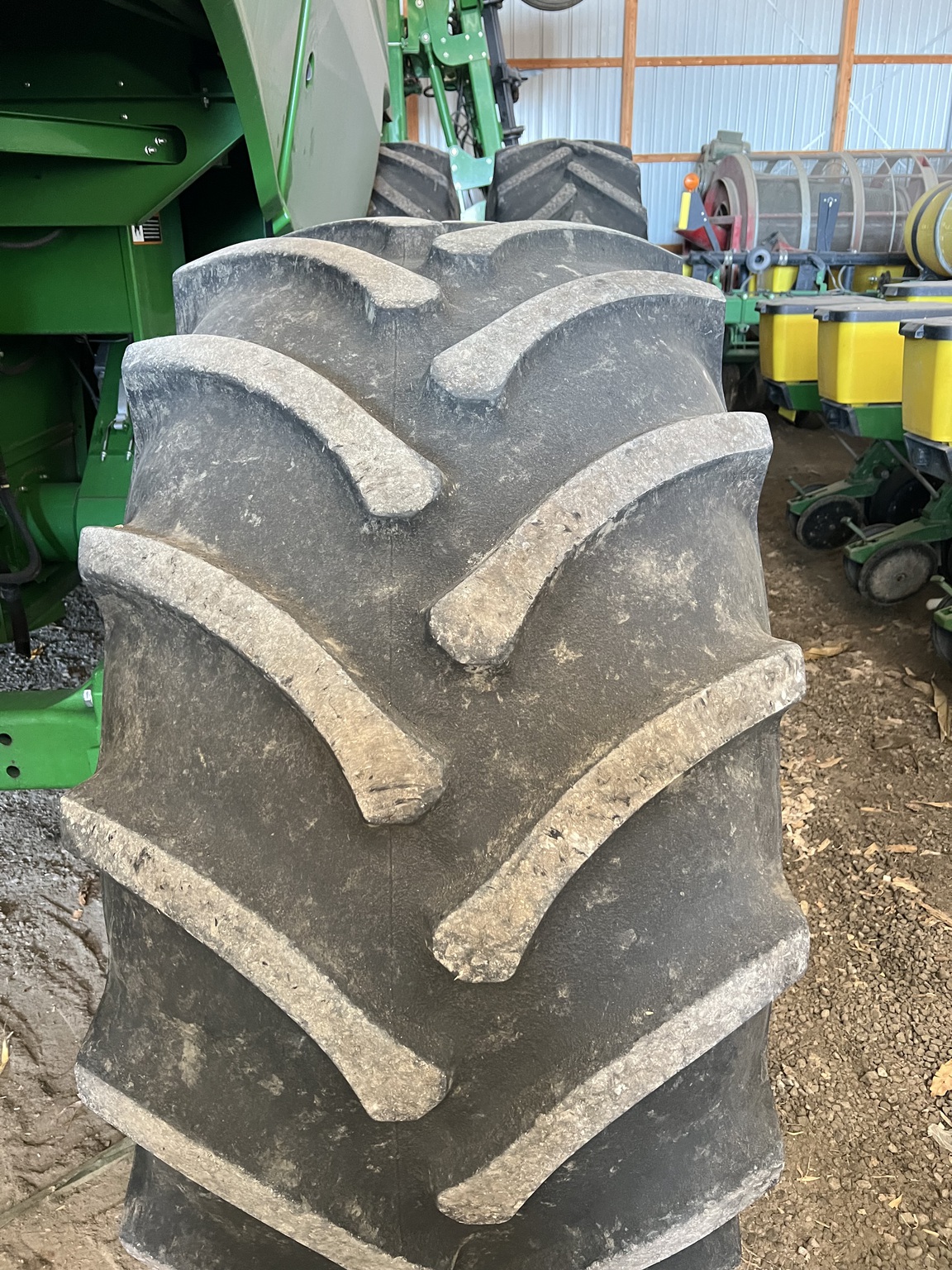 2017 John Deere S660 Image 2