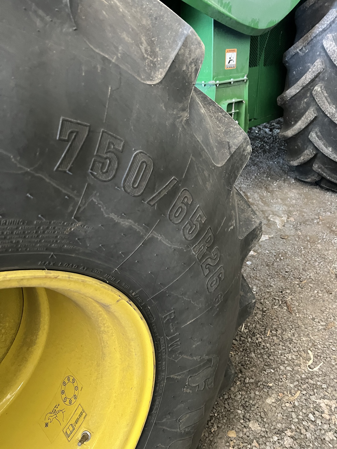 2017 John Deere S660 Image 4