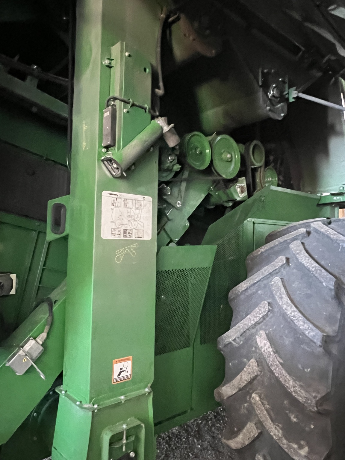 2017 John Deere S660 Image 11