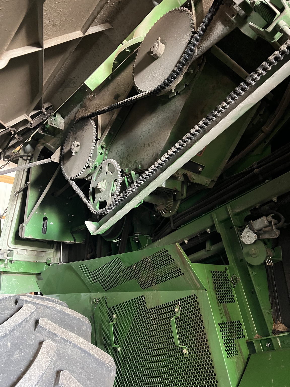 2017 John Deere S660 Image 18