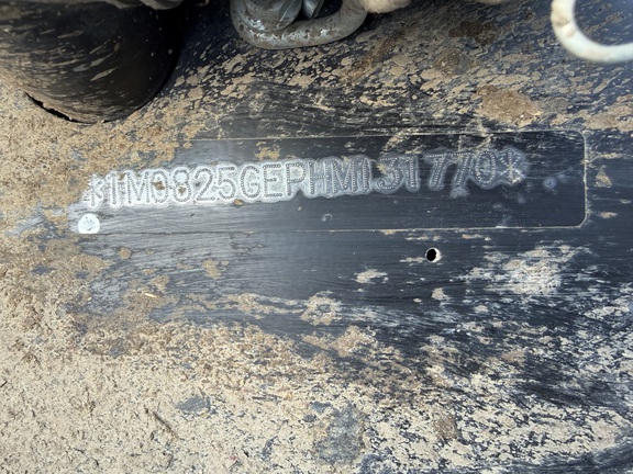 2017 John Deere 825i - Photo21