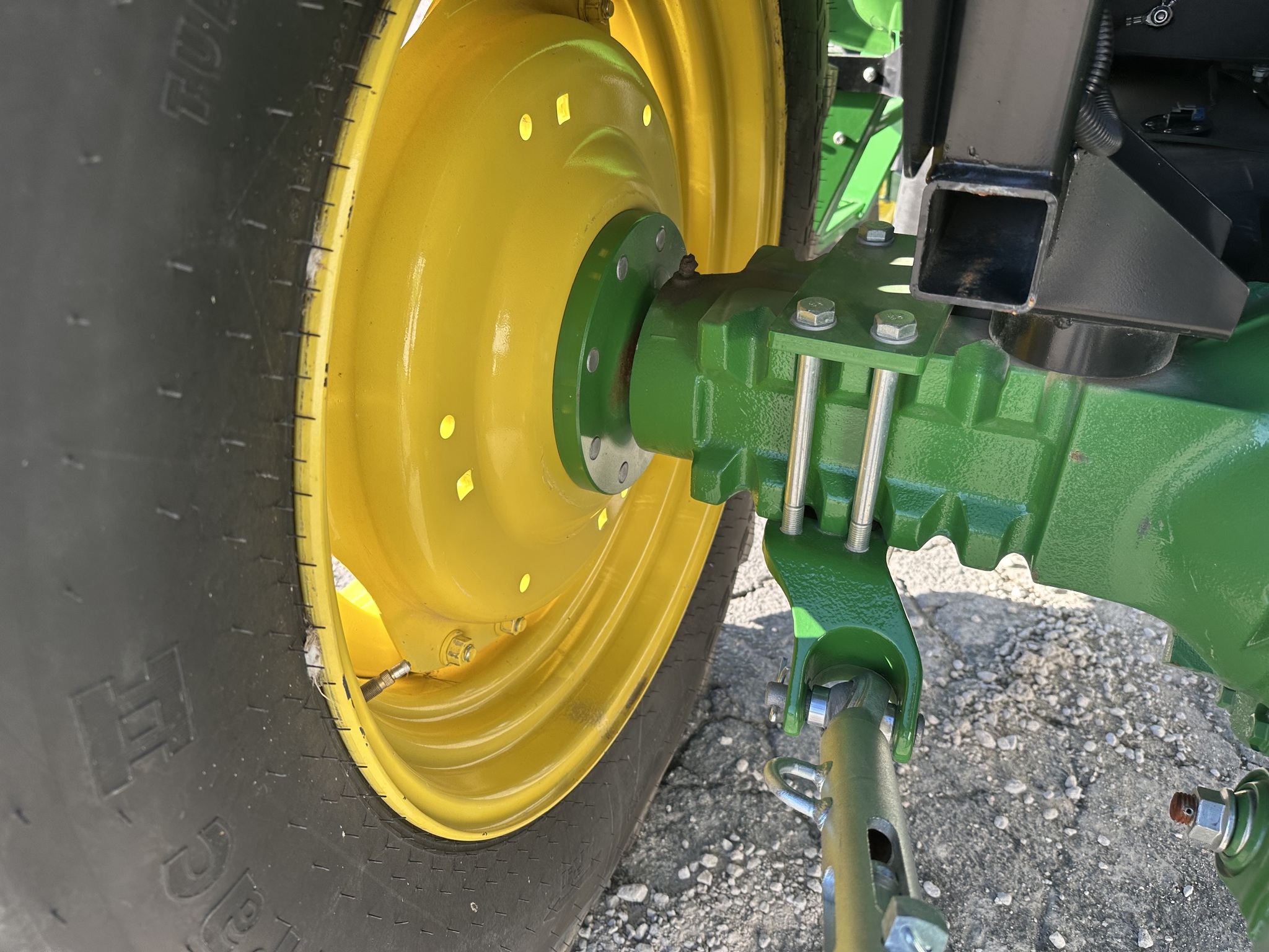  2023 John Deere 5075E at Heritage Tractor in Joplin, MO
