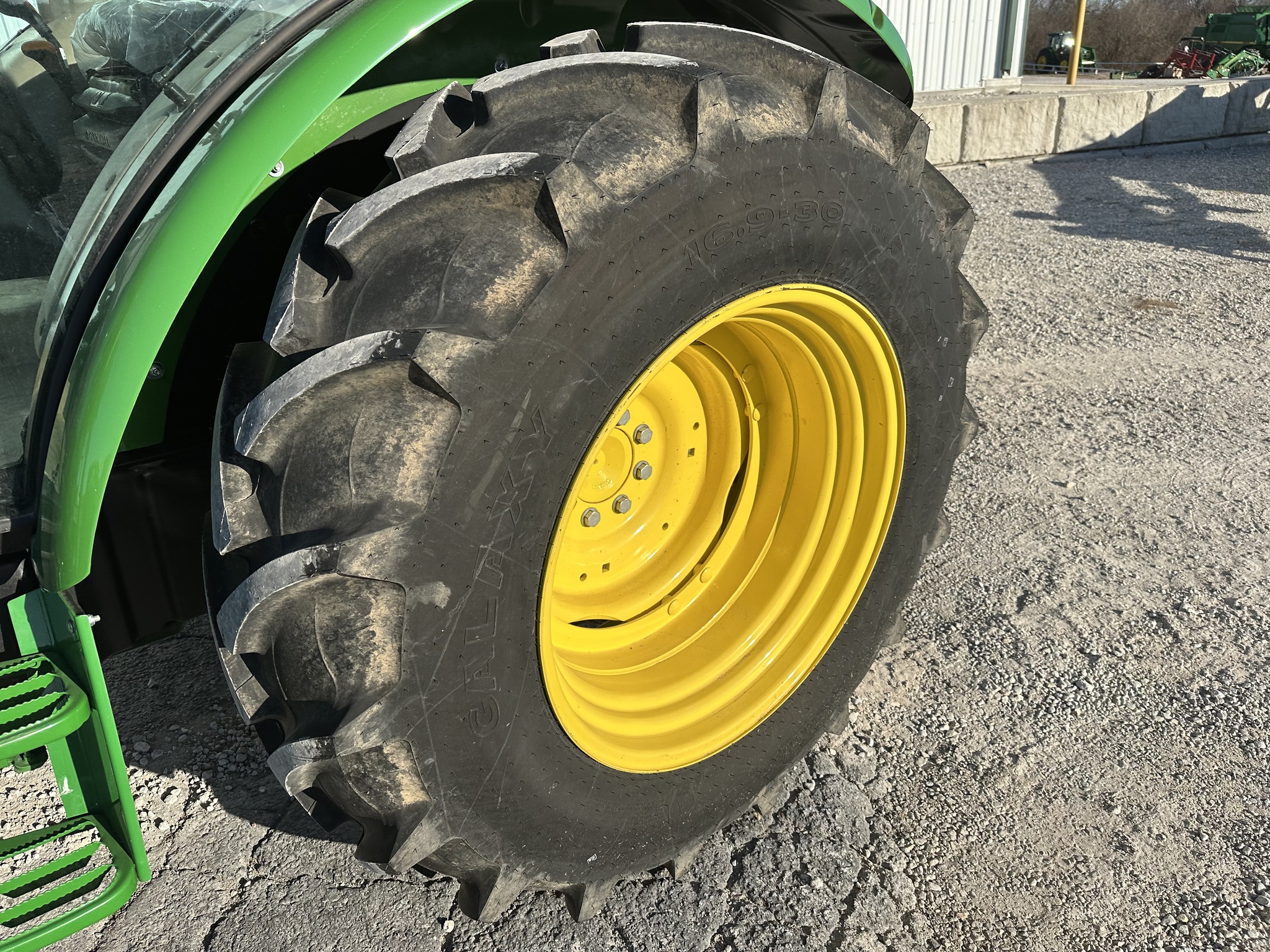  2023 John Deere 5075E at Heritage Tractor in Joplin, MO