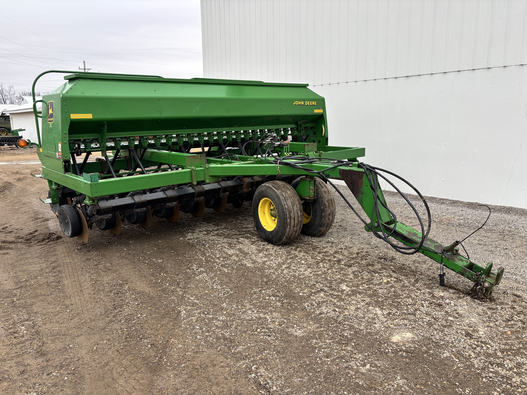 2001 John Deere 1560 Image 3