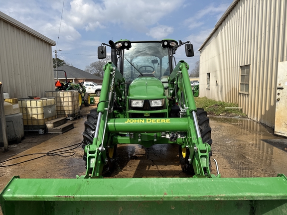 2022 John Deere 5100M Photo 2