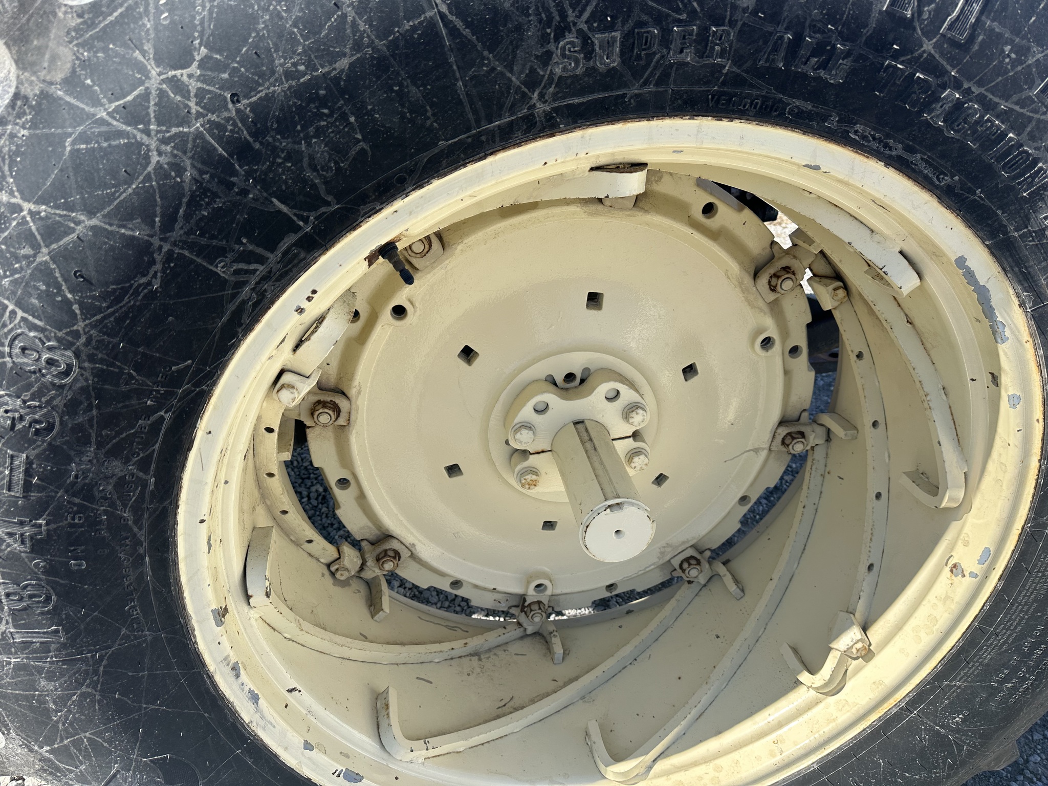 1985 Allis-Chalmers 8010 Image 15