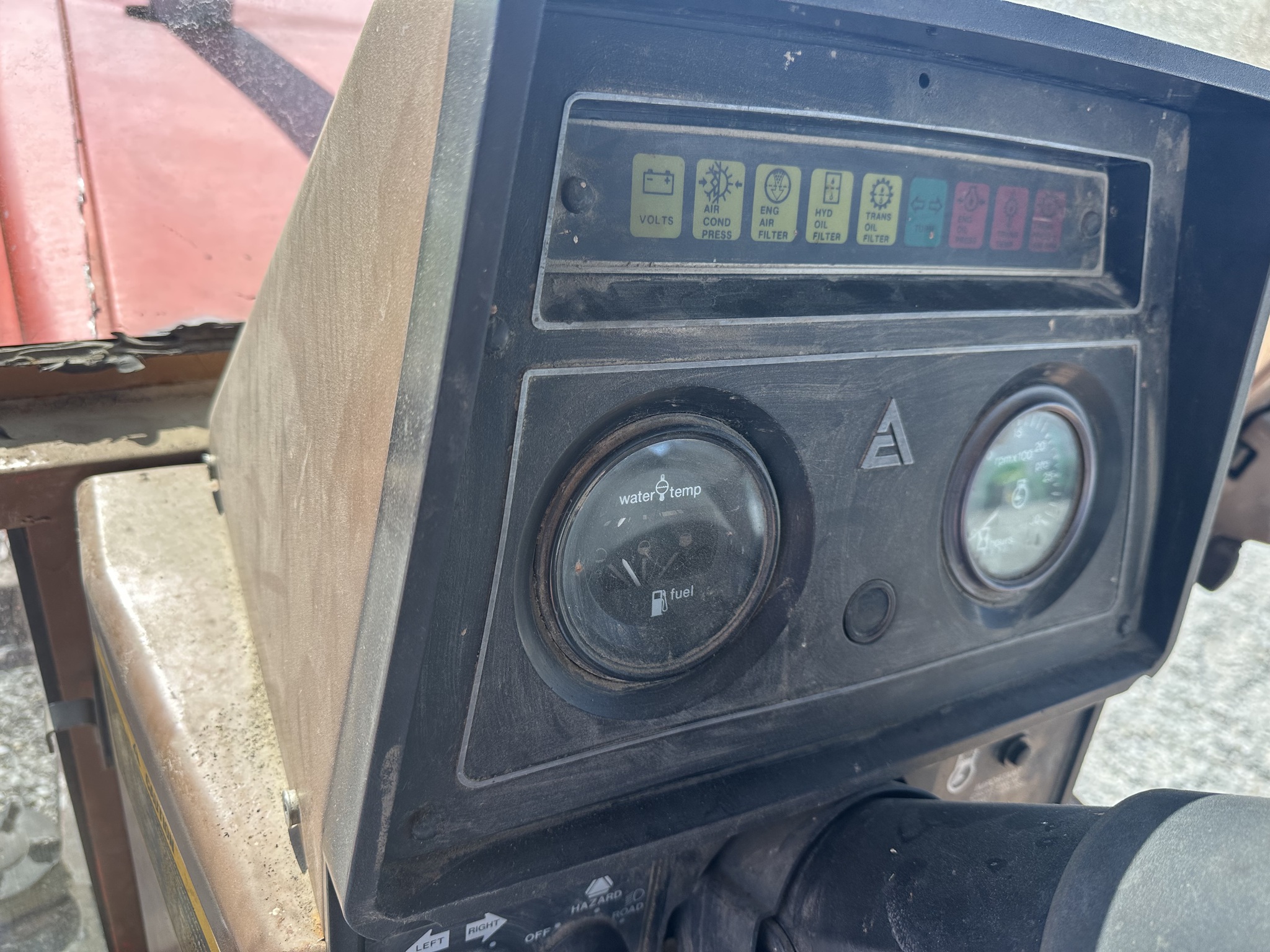 1985 Allis-Chalmers 8010 Image 23