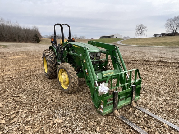 Photo of 2022 John Deere 5065E