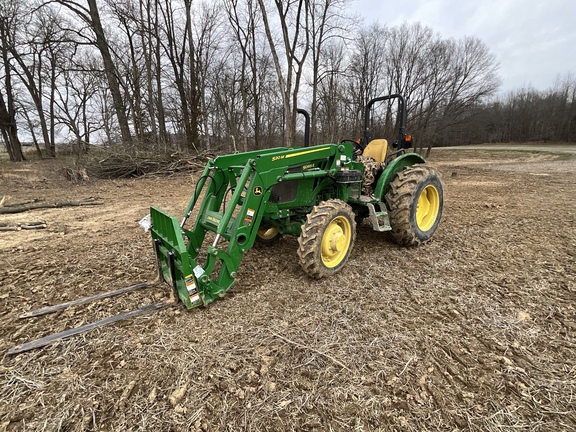 Photo of 2022 John Deere 5065E