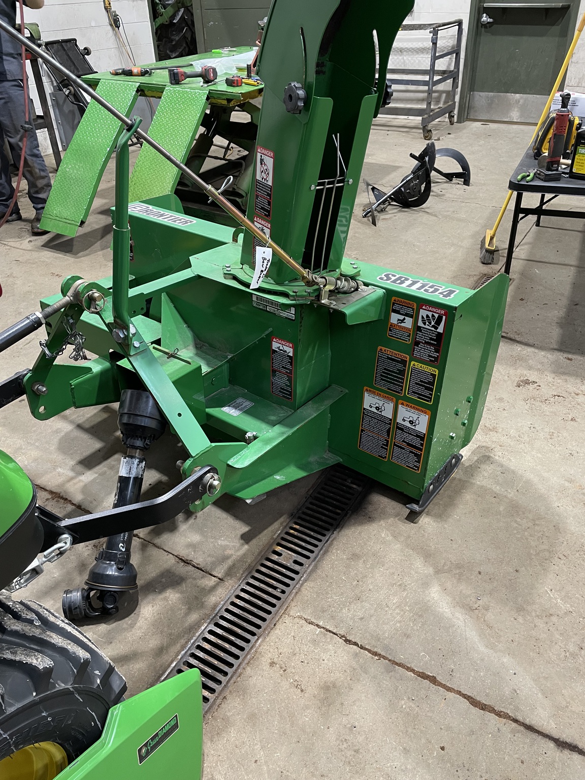 2016 Frontier SB1154 Image 2