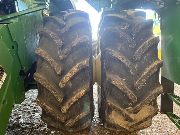 Photo of 2023 John Deere S780