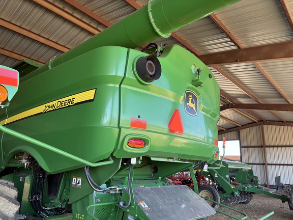 Photo of 2023 John Deere S780