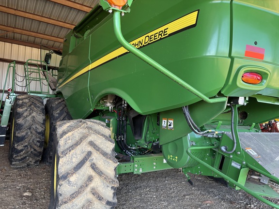 Photo of 2023 John Deere S780