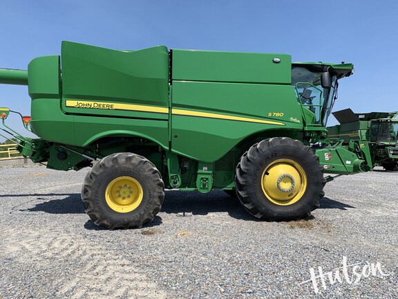 Photo of 2023 John Deere S780