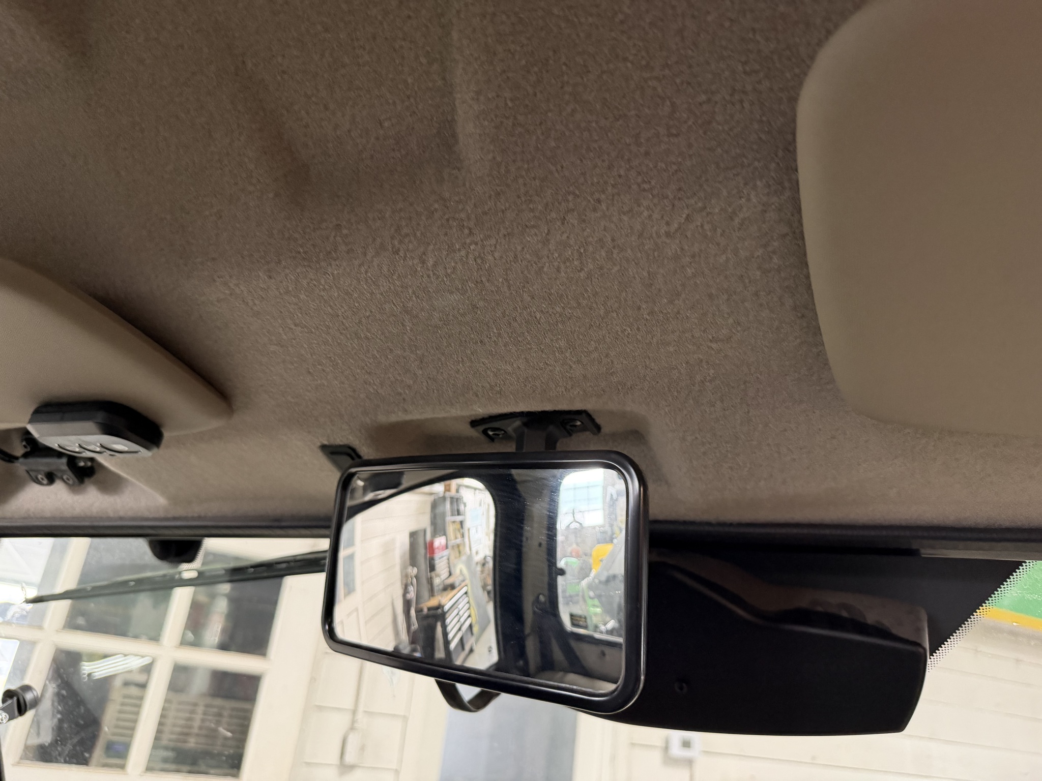 2024 John Deere XUV 835R Image 8