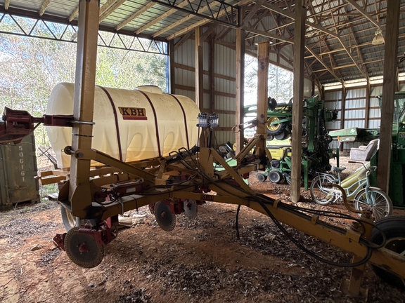 KBH Pull Type Nitrogen Applicator