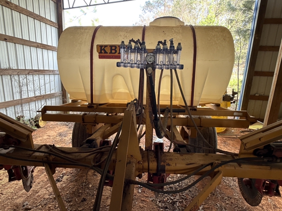 KBH Pull Type Nitrogen Applicator