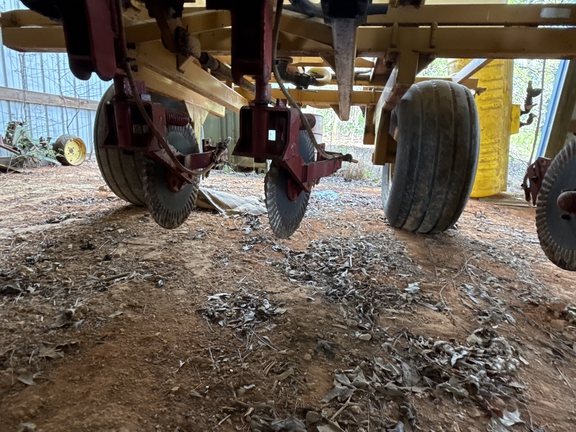 KBH Pull Type Nitrogen Applicator