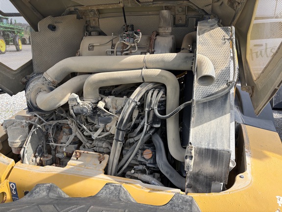 Photo of 2023 John Deere 304 G