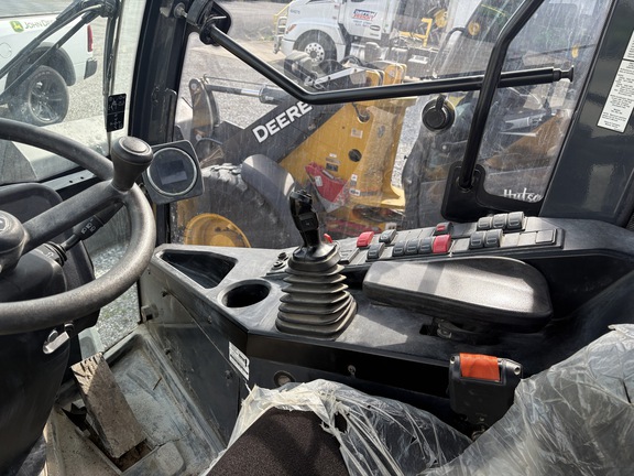 Photo of 2023 John Deere 304 G