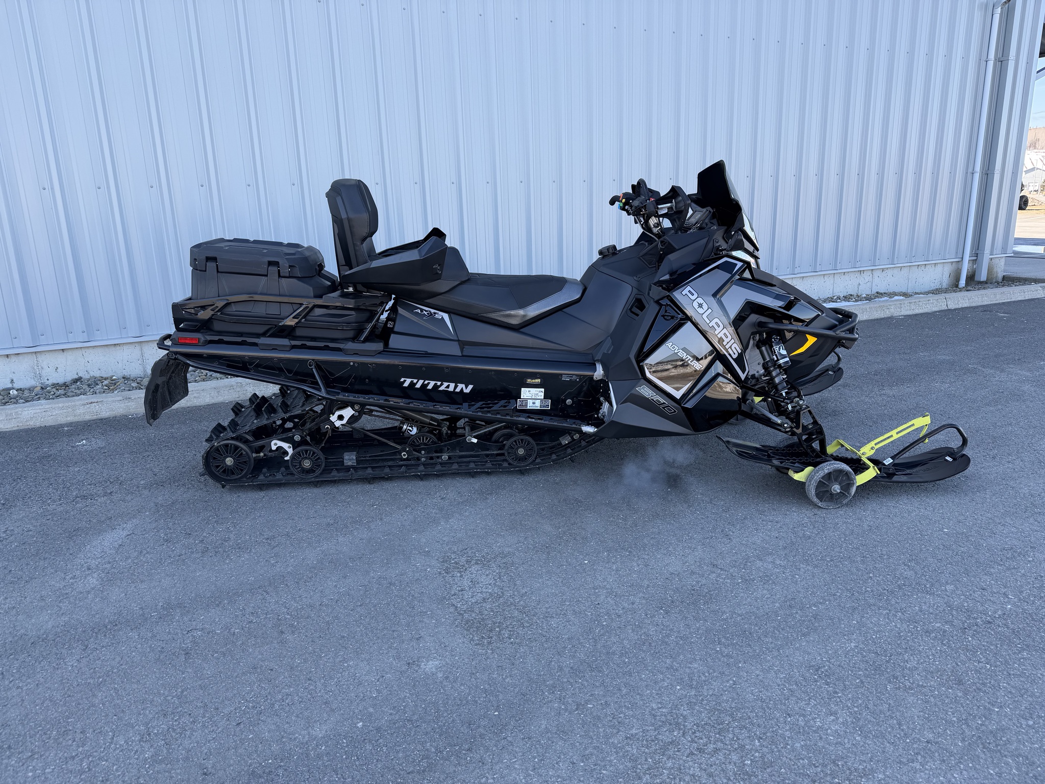 2023 Polaris Titan Adventure 800 155 ES Image 1