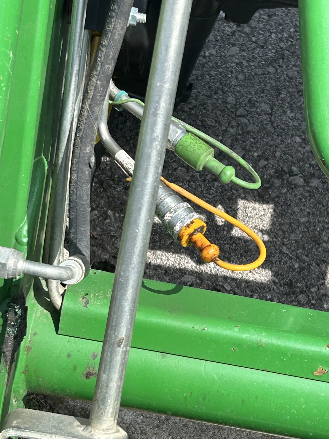 2018 John Deere 2032R Image 18