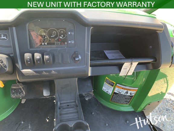 Photo of 2025 John Deere XUV 825I S4