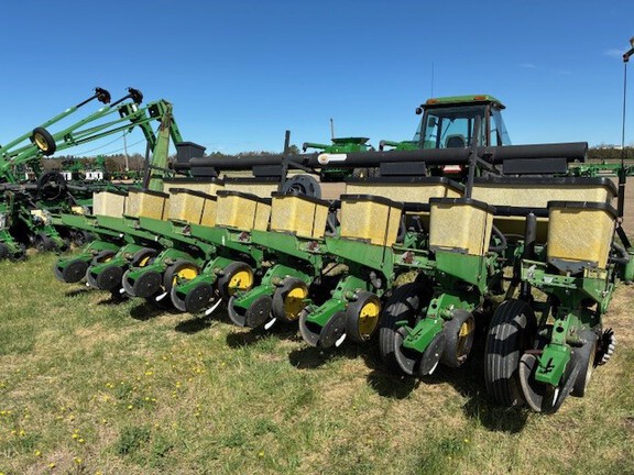 John Deere 7200 (3rd thumbnail)