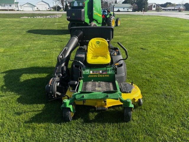 2011 John Deere Z425 Image 2