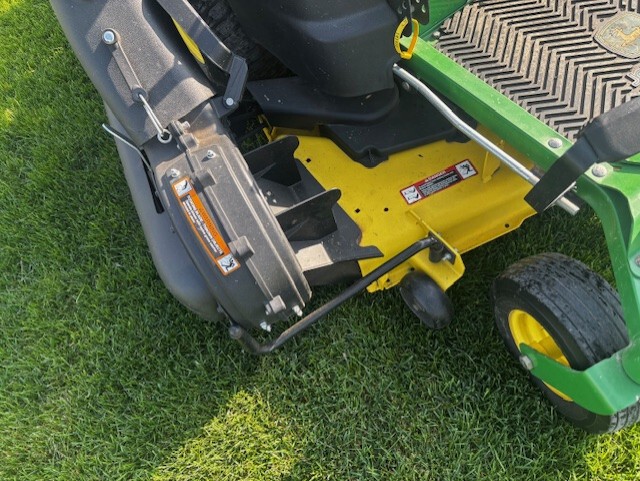 2011 John Deere Z425 Image 5