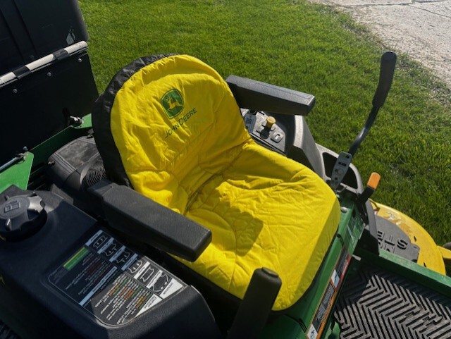 2011 John Deere Z425 Image 6