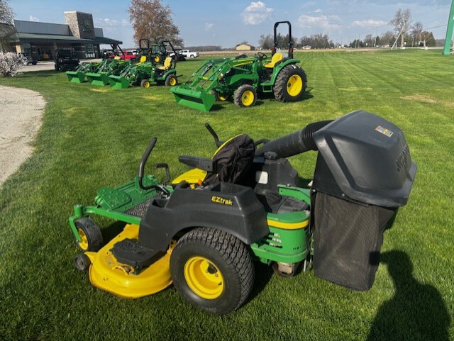 2011 John Deere Z425 Image 8